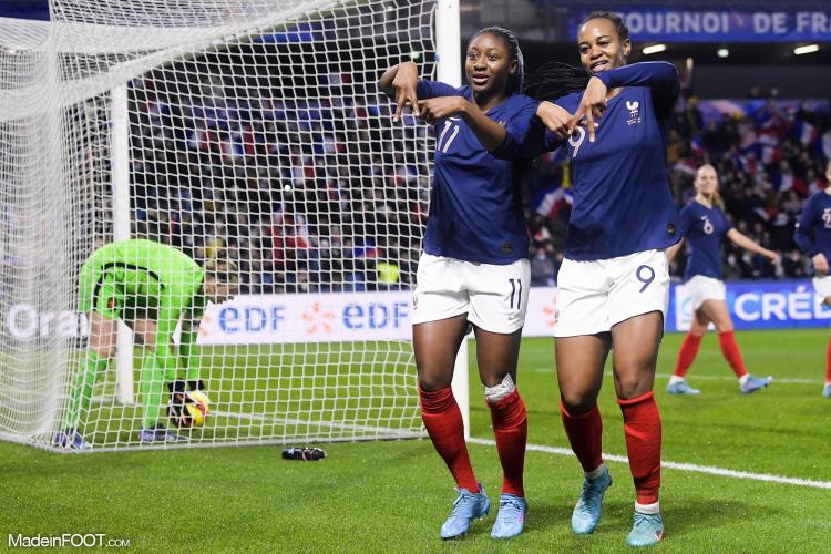 Mercato - Marie-Antoinette Katoto est une joueuse de l'OL Lyonnes ! (officiel)