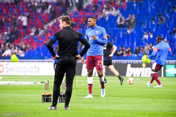 OL - Une piste du mercato lyonnais choisit de rester en Premier League (officiel)