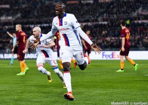 Mouctar Diakhaby (OL) serait sur les tablettes de Chelsea.