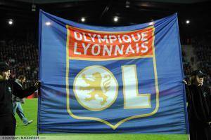 L’OL aurait offert 10 millions d'euros pour Eljif Elmas (Fenerbahçe).