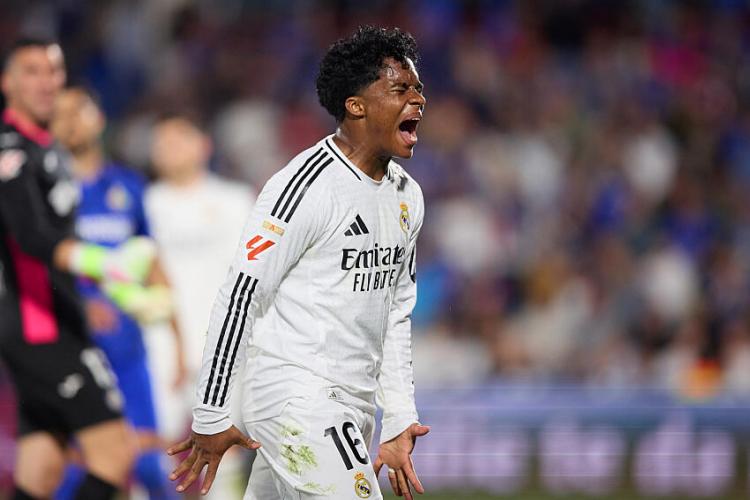 OL - Endrick officiellement privé de deux matchs en janvier !