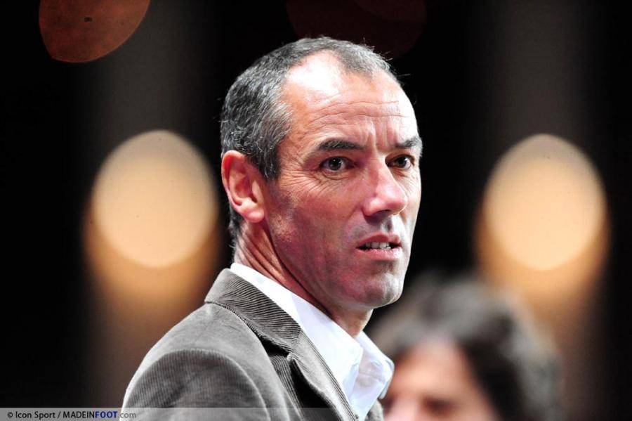 Paul Le Guen aurait été sondé par les dirigeants lyonnais ?