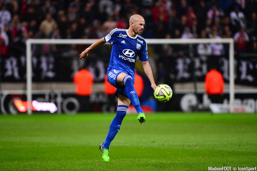 Christophe Jallet (OL) a rempilé jusqu'en 2018.