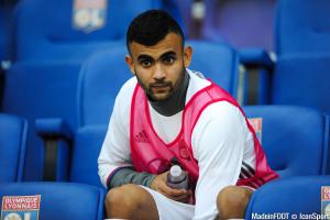 Rachid Ghezzal (OL) n'a toujours pas tranché quant à son avenir.