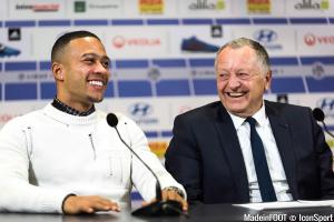 Memphis Depay et Jean-Michel Aulas, le jour de la présentation du Néerlandais