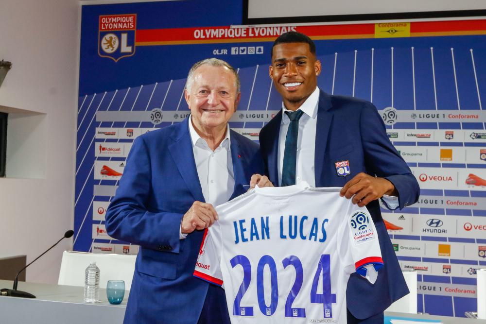 Mercato Jean Lucas Balaye Toute Idée Dun Départ