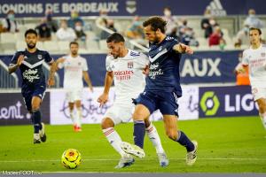 Houssem Aouar, le milieu de terrain de l'OL.