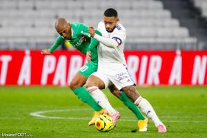Memphis Depay au duel avec Wahbi Khazri
