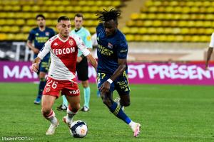 Maxwel Cornet, le défenseur latéral gauche et ailier polyvalent de l'Olympique Lyonnais.