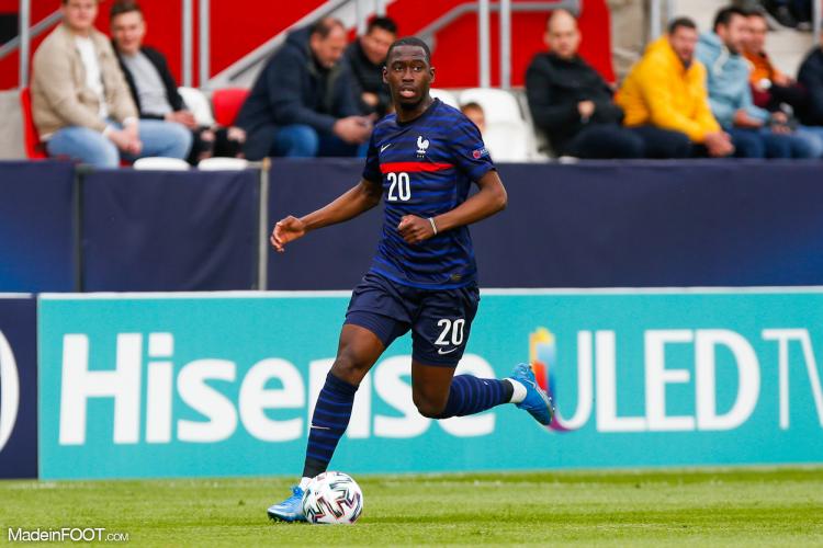 Mercato - L'OL surveille un milieu de Premier League