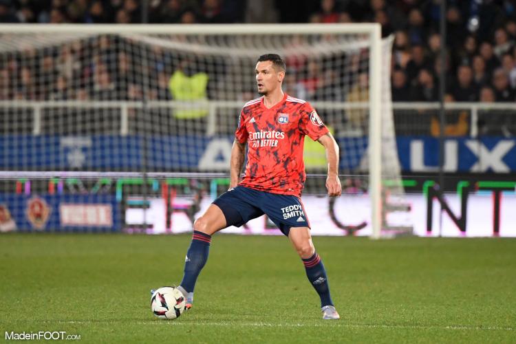 Mercato - Dejan Lovren quitte l'OL pour le PAOK Salonique (officiel)