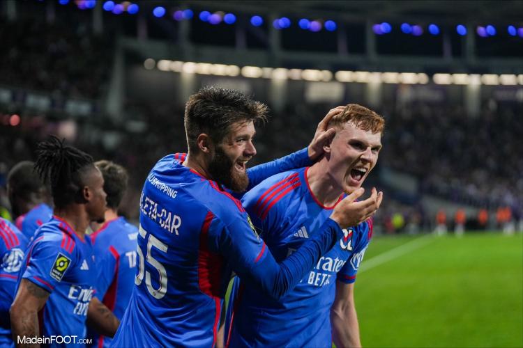 OL - Deux anciens de l'OL se retrouvent en Angleterre avec le sourire !