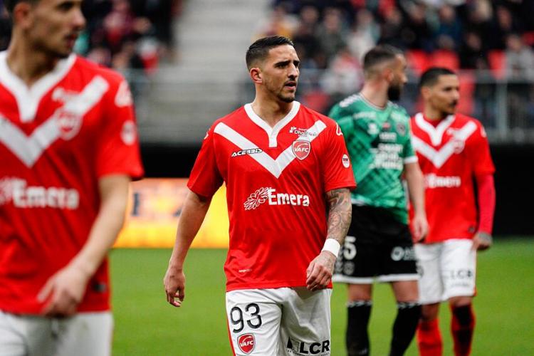 VAFC - Anthony Knockaert s'insurge contre les décisions arbitrales de Stéphanie Frappart !