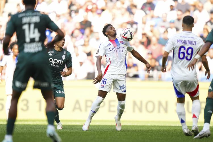 OL - Le bilan du match d'Abner Vinicius lors de Brésil-Pérou