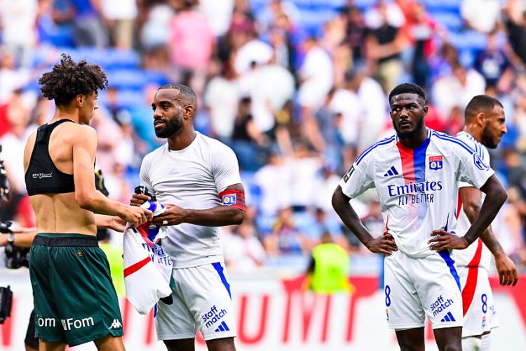 OL - Ainsley Maitland-Niles après la défaite face à l'OM : "On est dévasté"