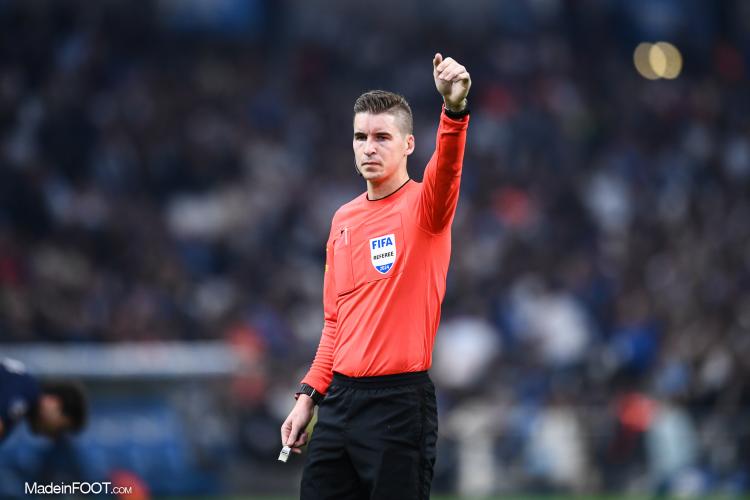OL - Après une décision controversée lors du derby, François Letexier n'arbitrera pas ce week end !