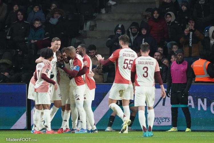 Ligue 1 - Les notes de l'OL face à Angers SCO : mené par un Cherki étincelant, Lyon surclasse Angers !