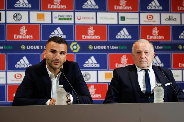 OL - Les supporters lyonnais rendent hommage à Anthony Lopes !