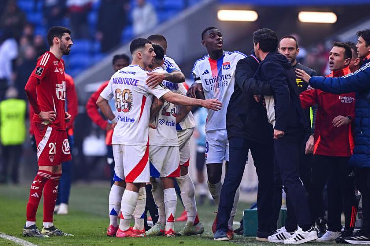 OL - L'énorme sanction qui attend Paulo Fonseca après son tête-tête contre l'arbitre