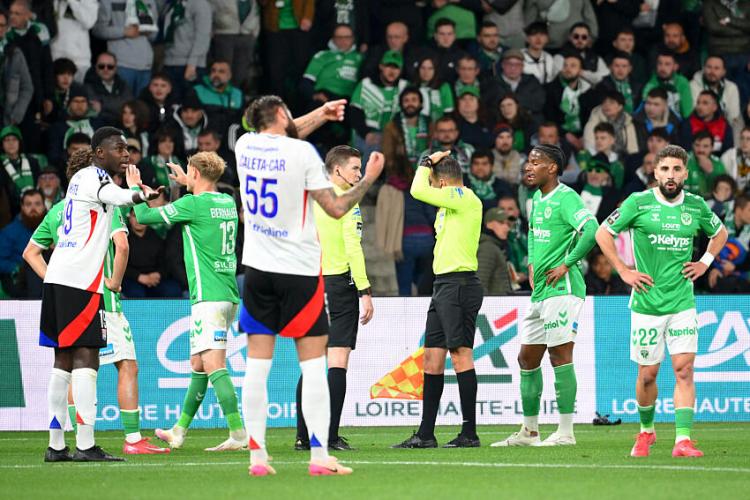 OL - Le supporter stéphanois auteur du jet de projectile bientôt jugé