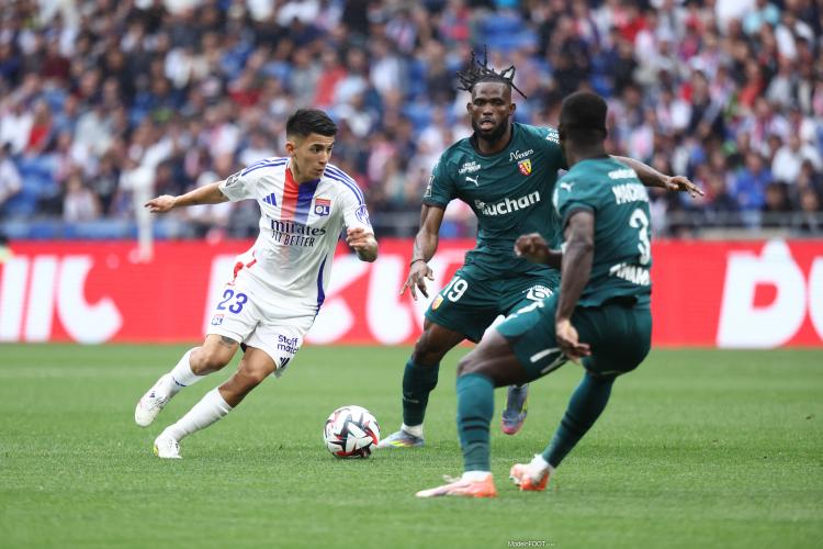 Mercato - Thiago Almada s'éloigne toujours plus de l'OL