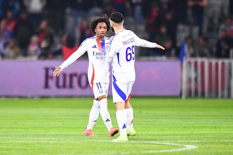 OL - Clinton Mata sur les rumeurs de départ de Mikautadze et Fofana :