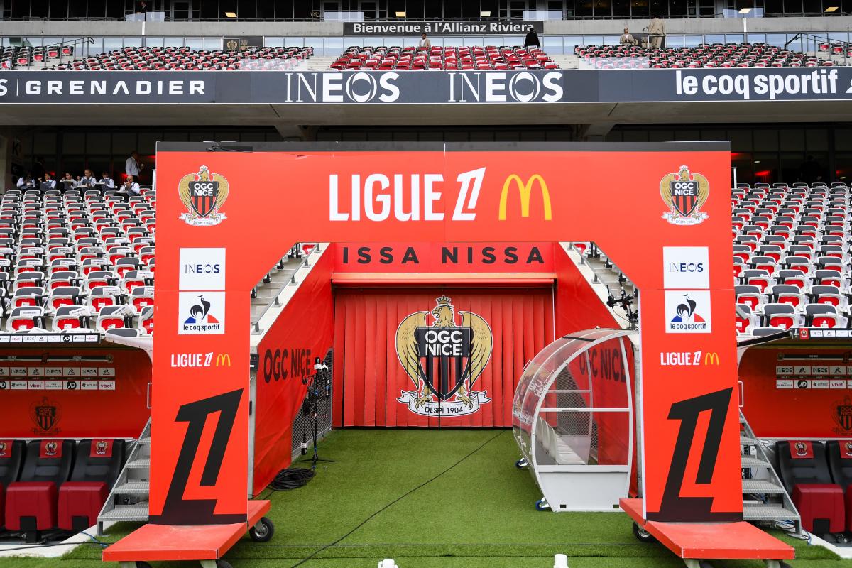T-shirt OGC Nice OGCN Signé Par L'équipe 2019 – Ultra Issa Nissa – Origine France