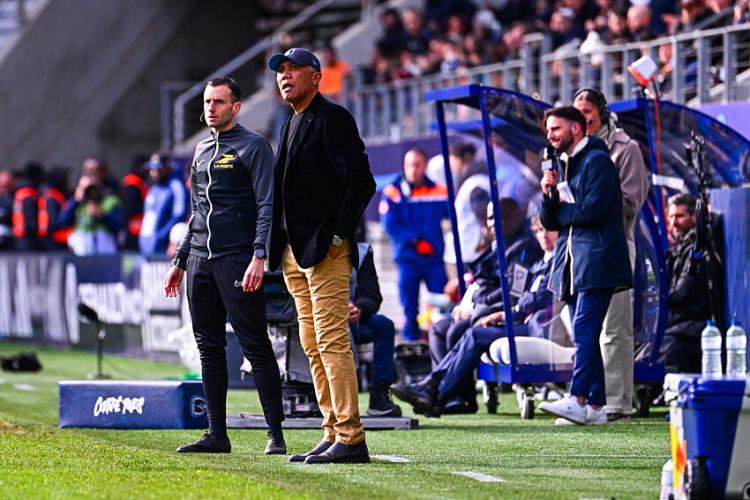 Paris FC - Antoine Kombouaré prévient ses joueurs avant le match face à l'OL (vidéo)