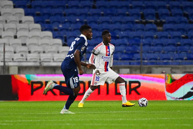 OL - Moussa Niakhaté raconte ce qu'il s'est dit avec Dominik Greif !