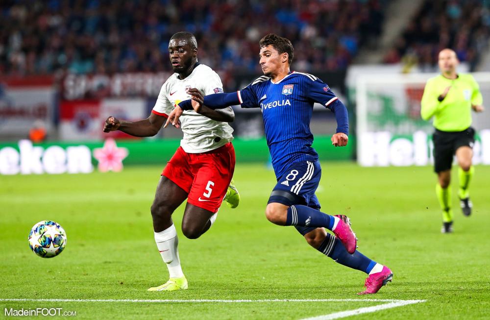 Upamecano est sur les tablettes du Real Madrid.