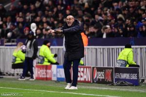 Sarri dégomme l'arbitre